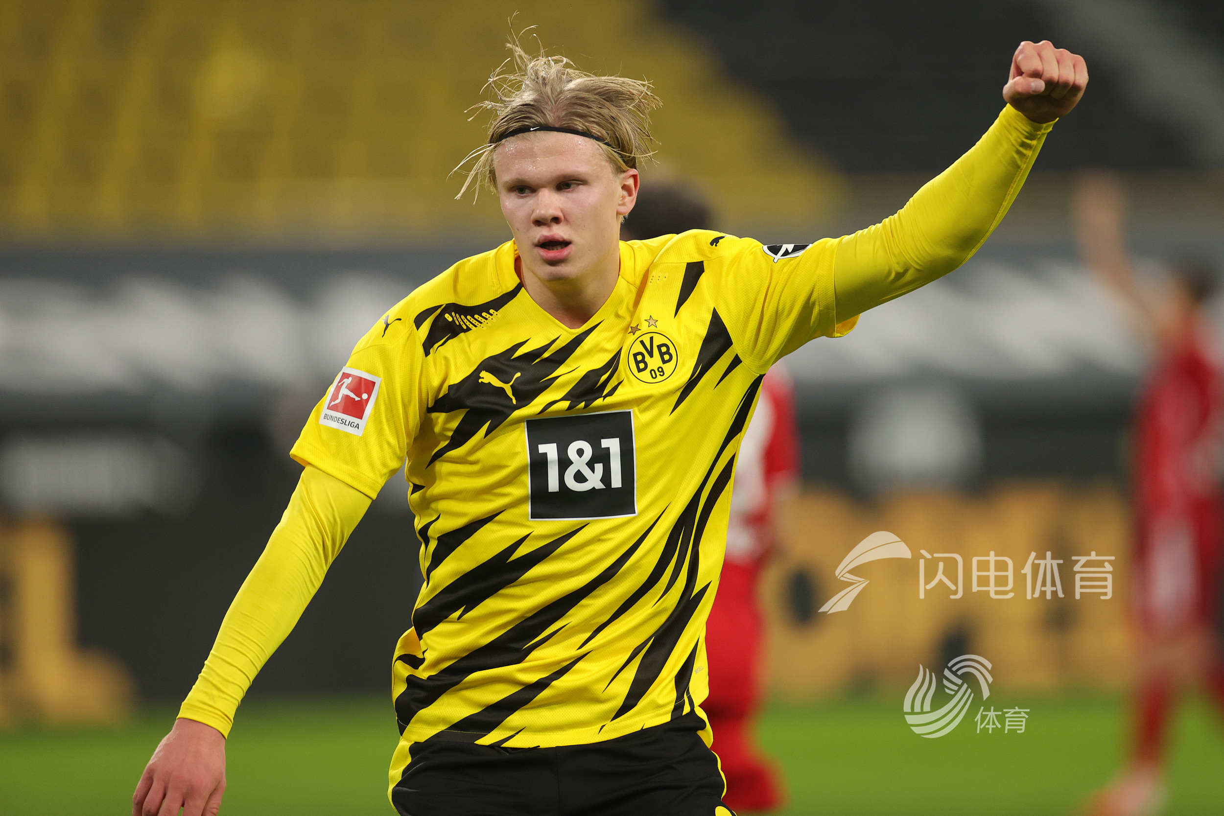 记者：热刺预计提前召回梁民革，球员将会外租至更适合的球队（记者：热刺计划提前召回梁民革，随后租借至更匹配的下家）