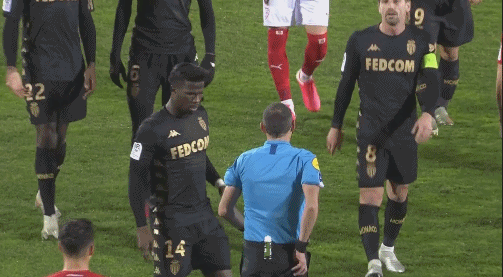 凶猛！英格兰8连胜+狂轰22球+0失球，复制71年前神迹（英格兰豪取八连胜，22球零失球，重现71年前壮举）